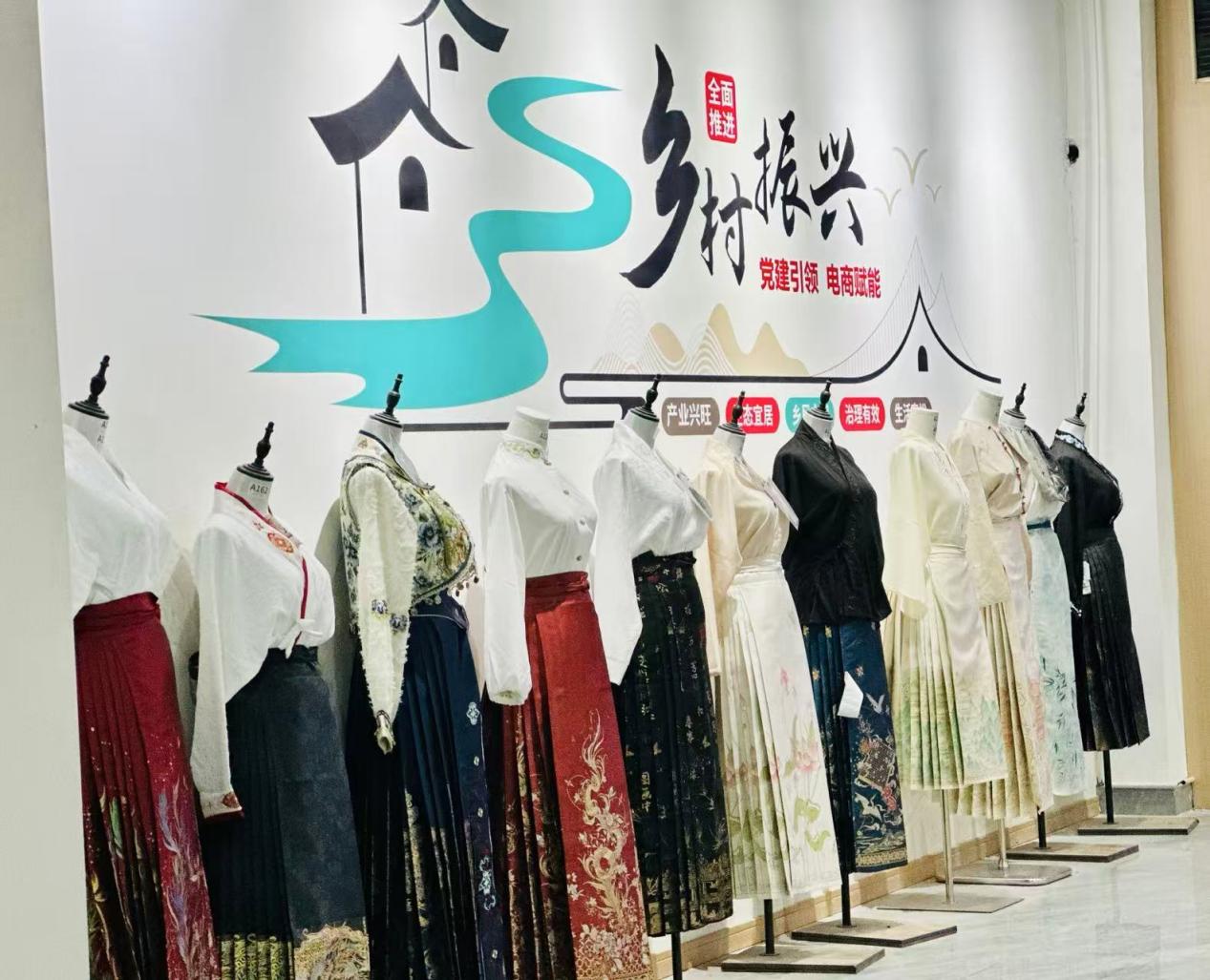 山东菏泽曹县大集镇孙庄村乡村振兴展厅。人民网记者 乔姝摄