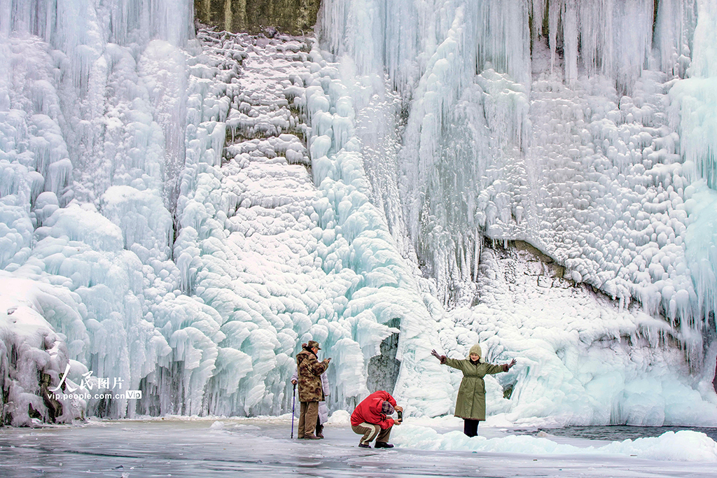 河北兴隆:天然冰瀑引客来【4】
